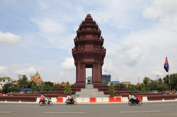 Tượng đài độc lập Campuchia - niềm tự hào của người dân nước này