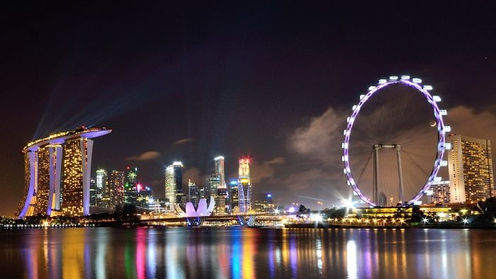 Khu vui chơi ở Singapore - Chiếc vòng tròn bánh xe khổng lồ - Nguồn - 