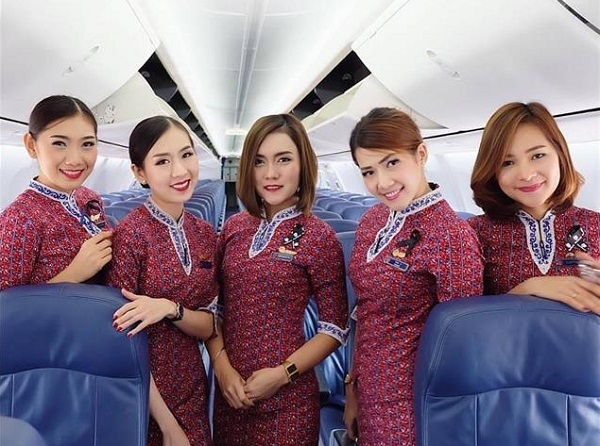Đội ngũ nhân viên của hãng hàng không Thai Lion Air